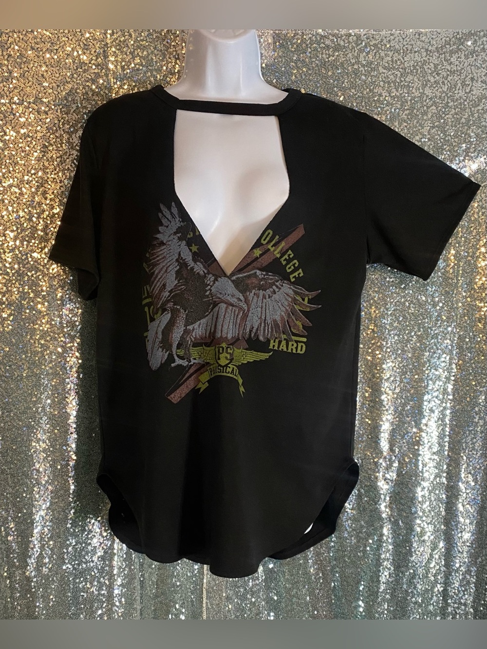 January 7 USA Black Eagle Graphic Choker Cutout Tee High-Low Hem Sz L